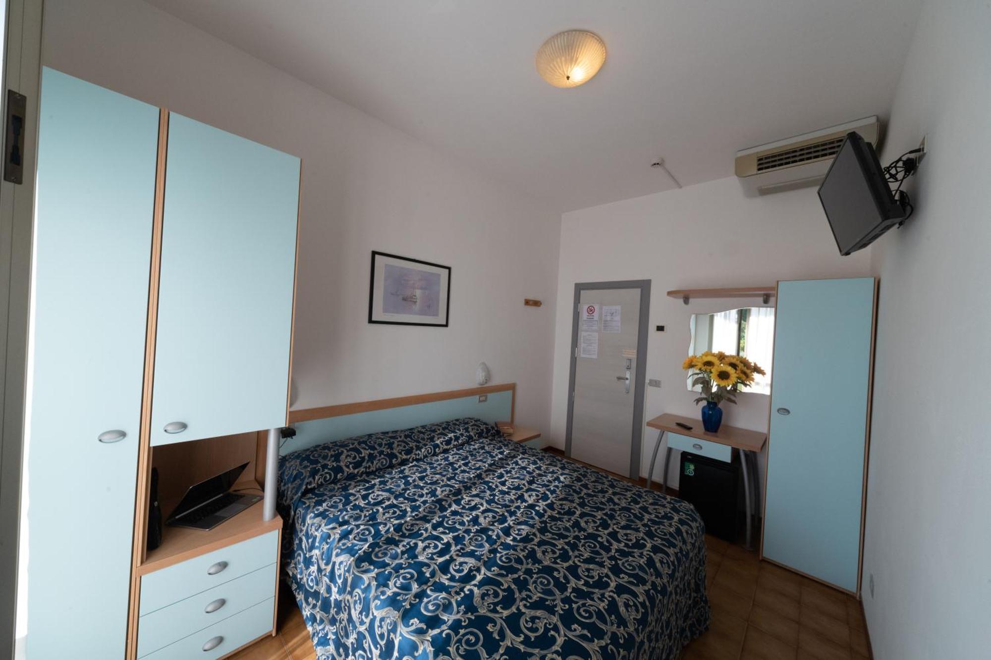 Hotel Etna - Nuova Gestione Romagnola All-Inclusive Spiaggia Parcheggio Riccione Extérieur photo
